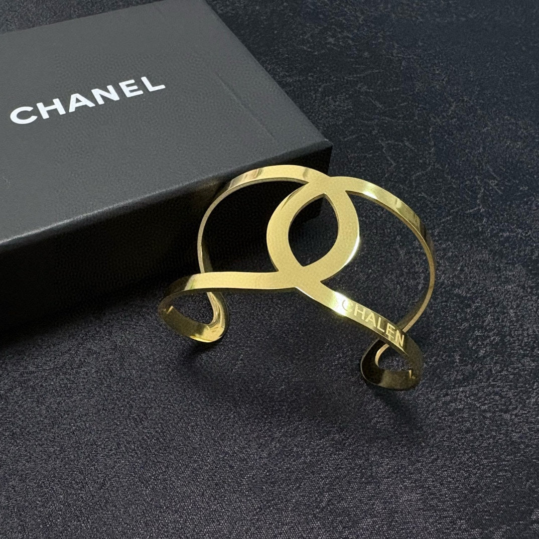 gold hollow Bangle for women - alternate angle view 3