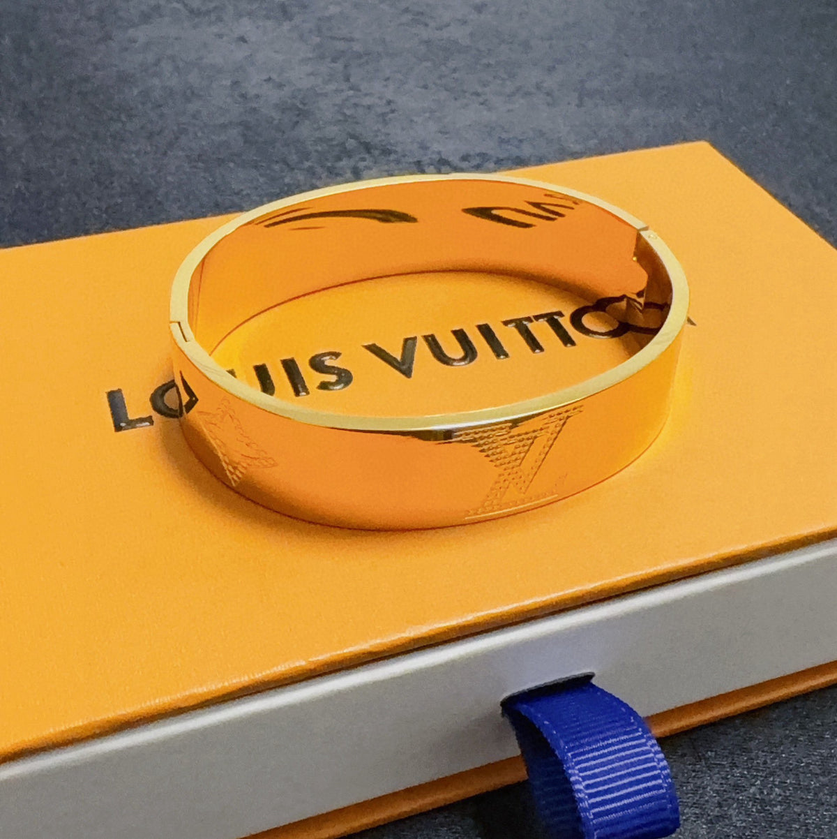 gold floral Bangle for women - alternate angle view 4