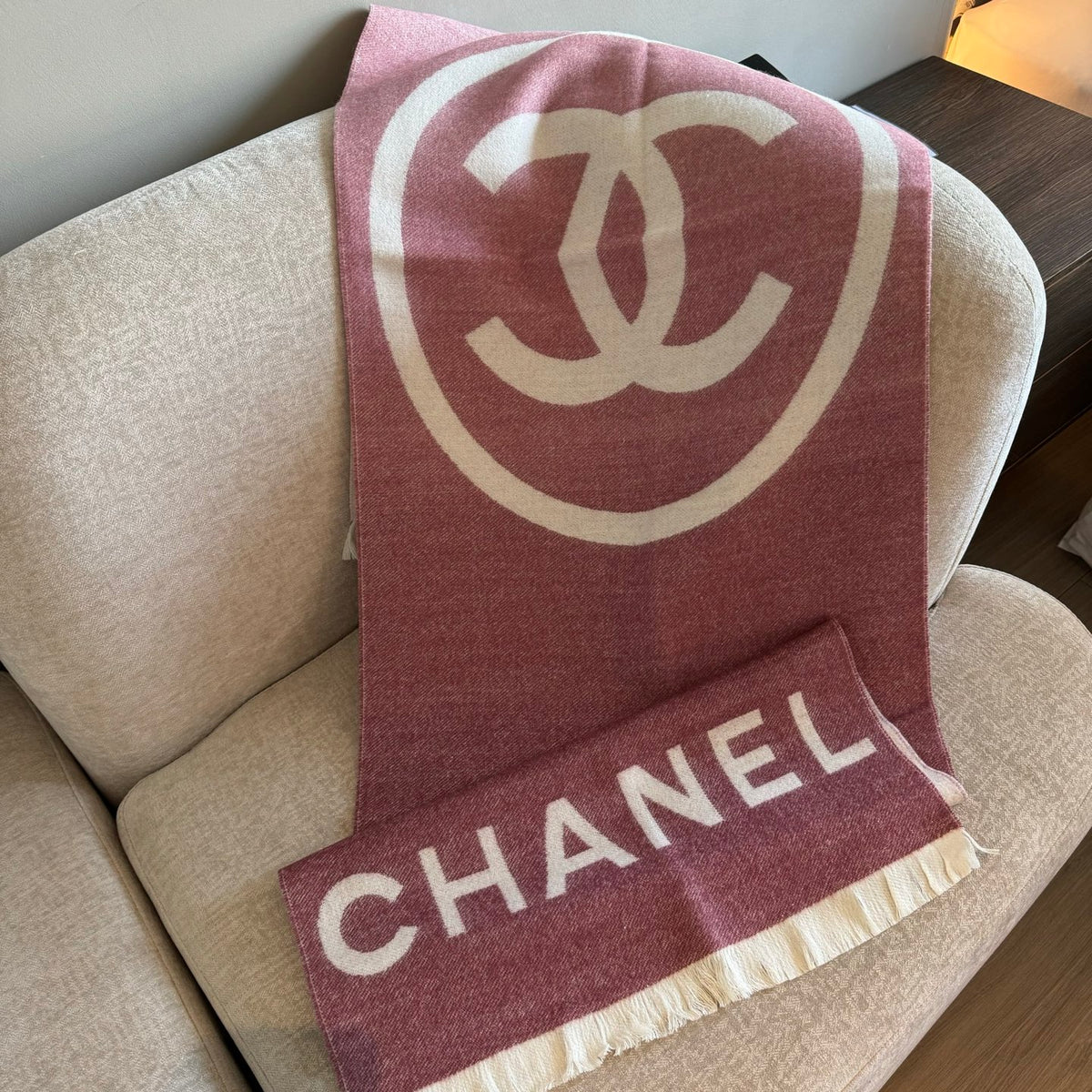 velvet letter Shawl for women - alternate angle view 6