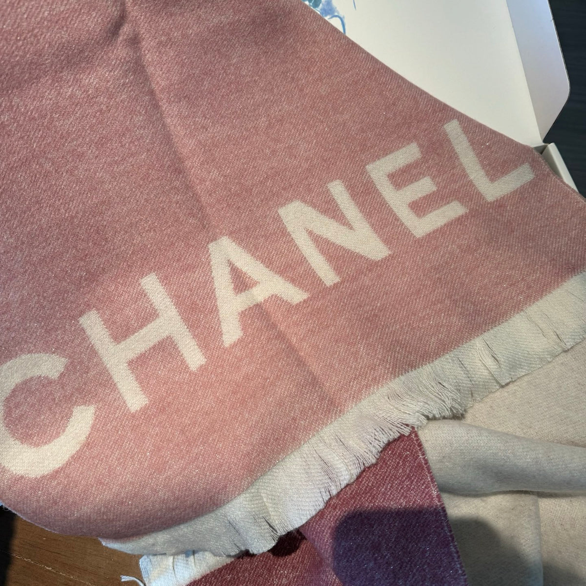 velvet letter Shawl for women - alternate angle view 8