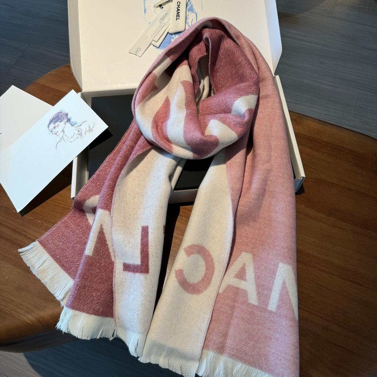 velvet letter Shawl for women - alternate angle view 5