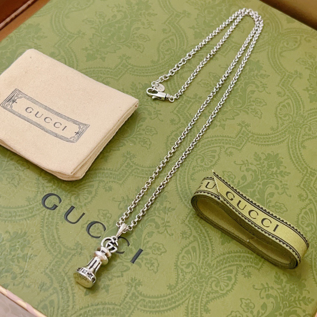 antique chain Necklace for women - alternate angle view 4
