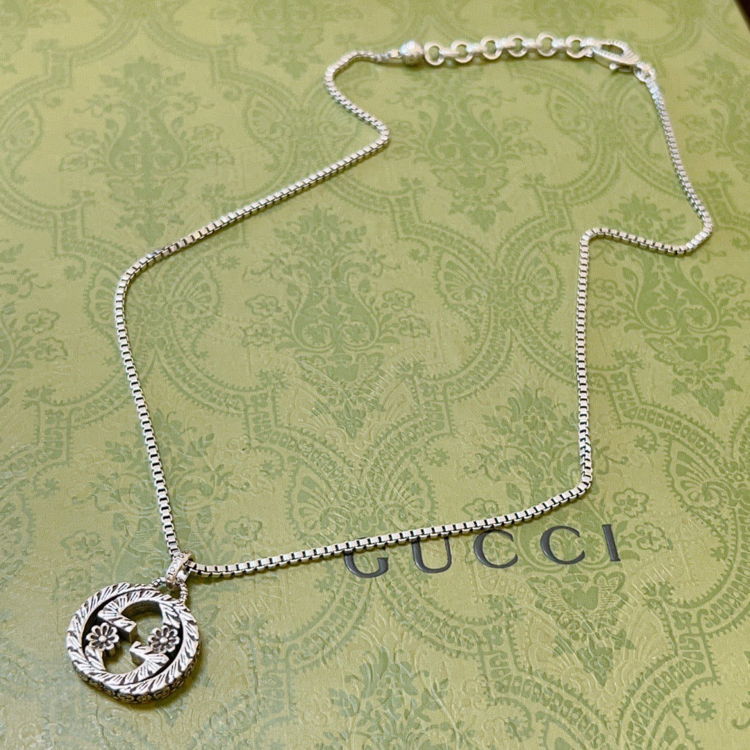 antique chain Necklace for women - product detail view