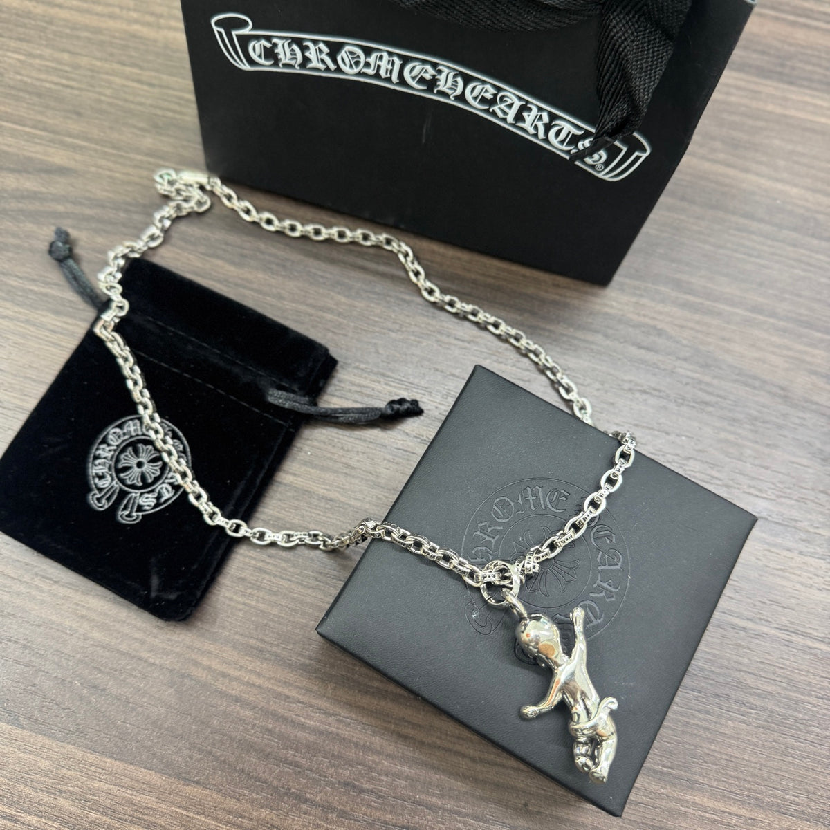 Necklace for women - alternate angle view 3