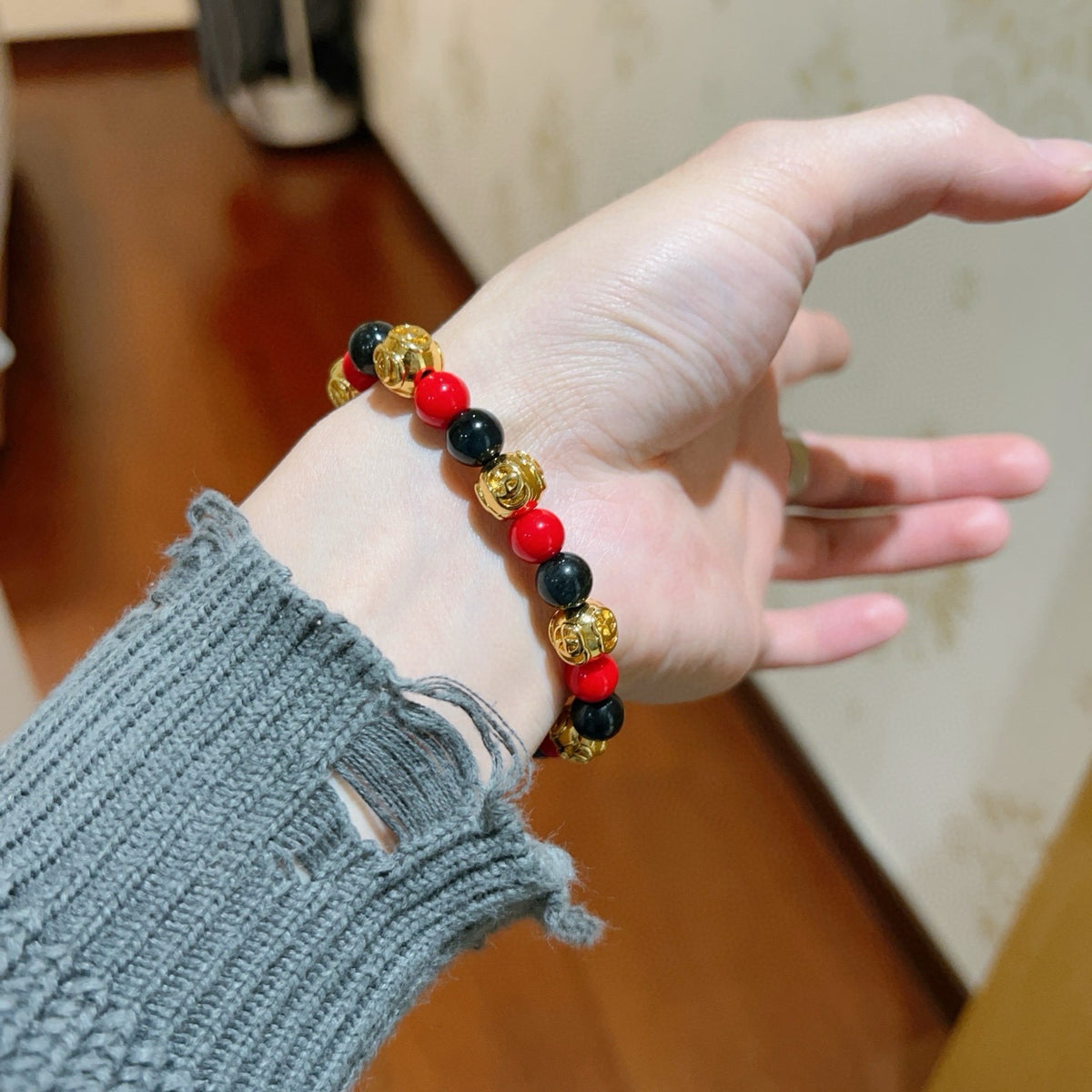 beige delicate Bracelet for men - alternate angle view 4