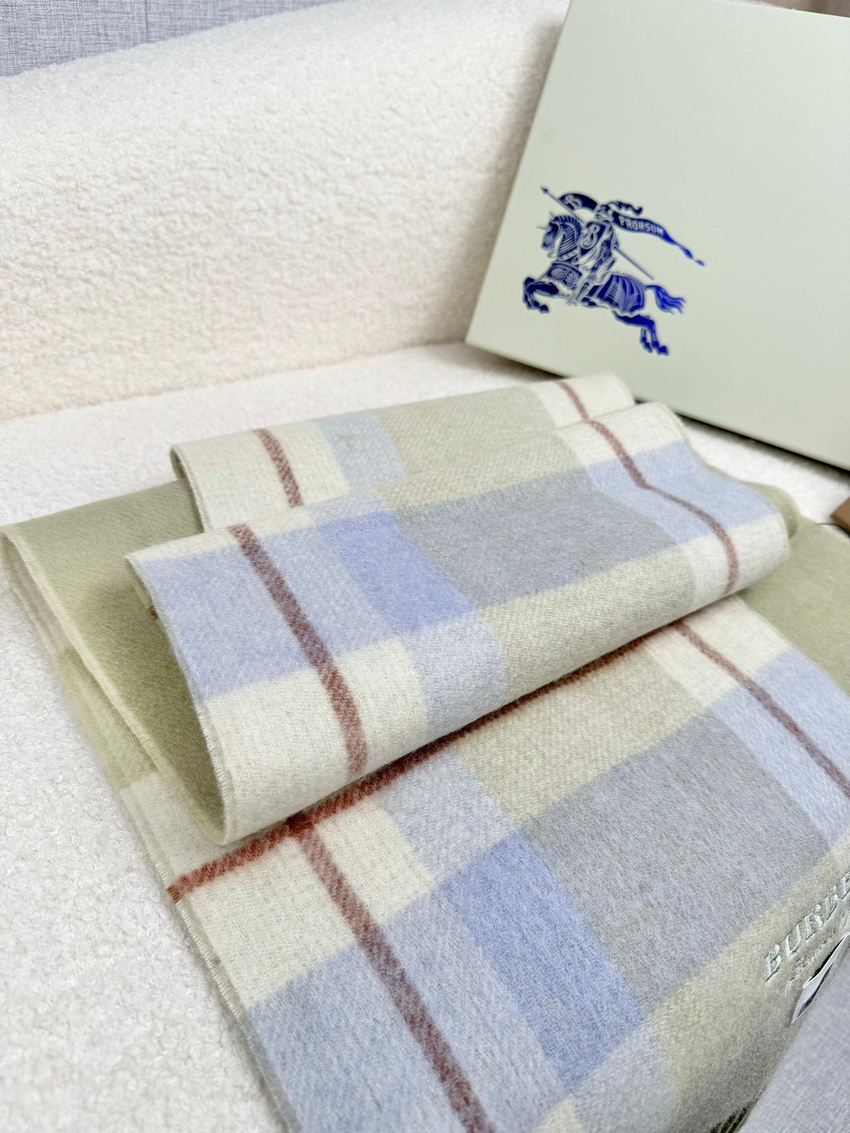 velvet luxury Scarf for men - alternate angle view 8