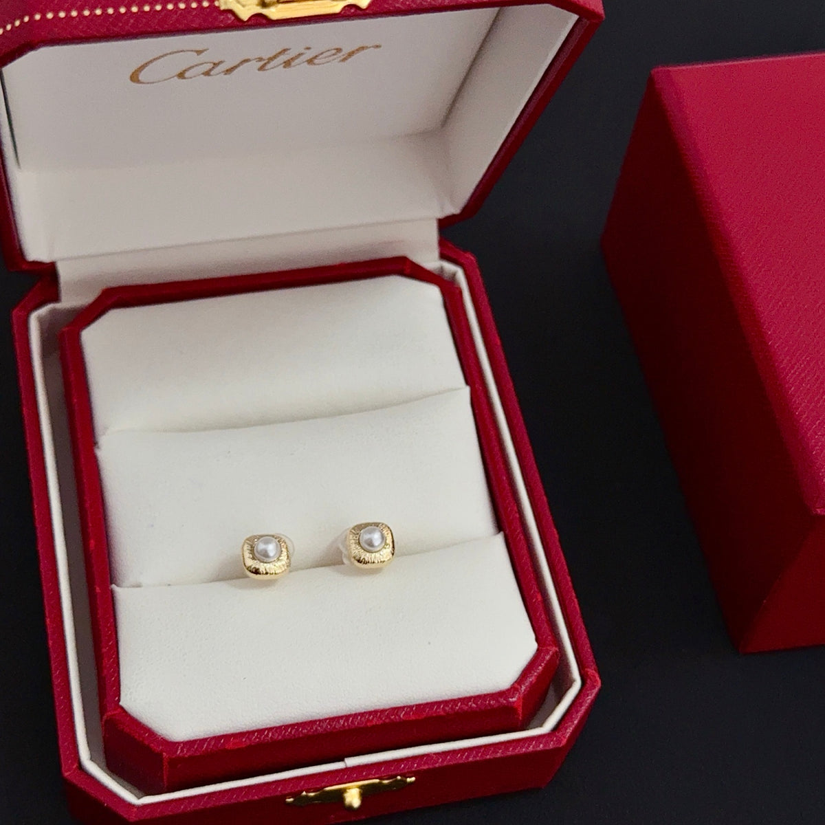 gold crystal floral Bangle for men - product detail view