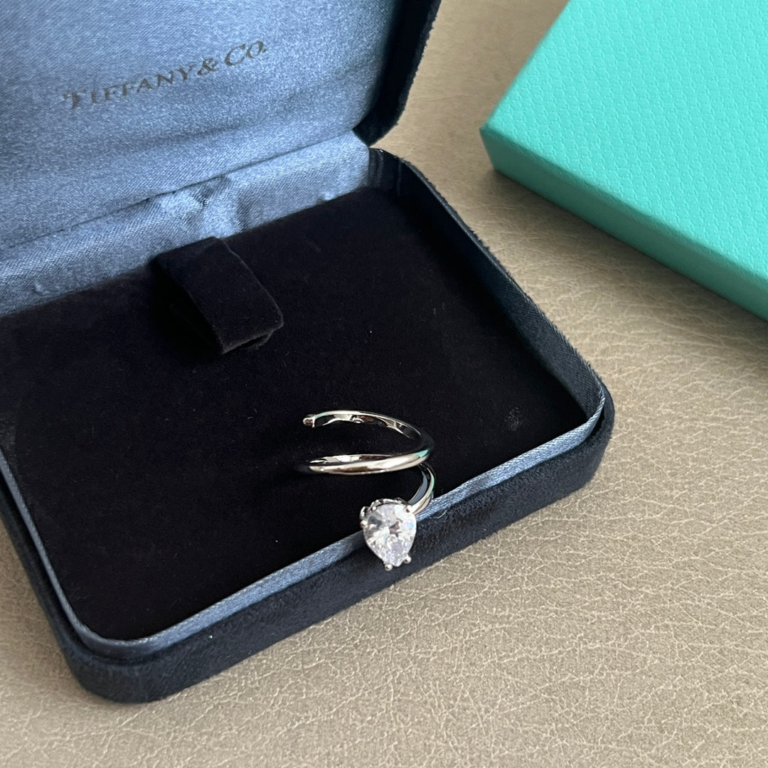 elegant Ring for women - alternate angle view 3