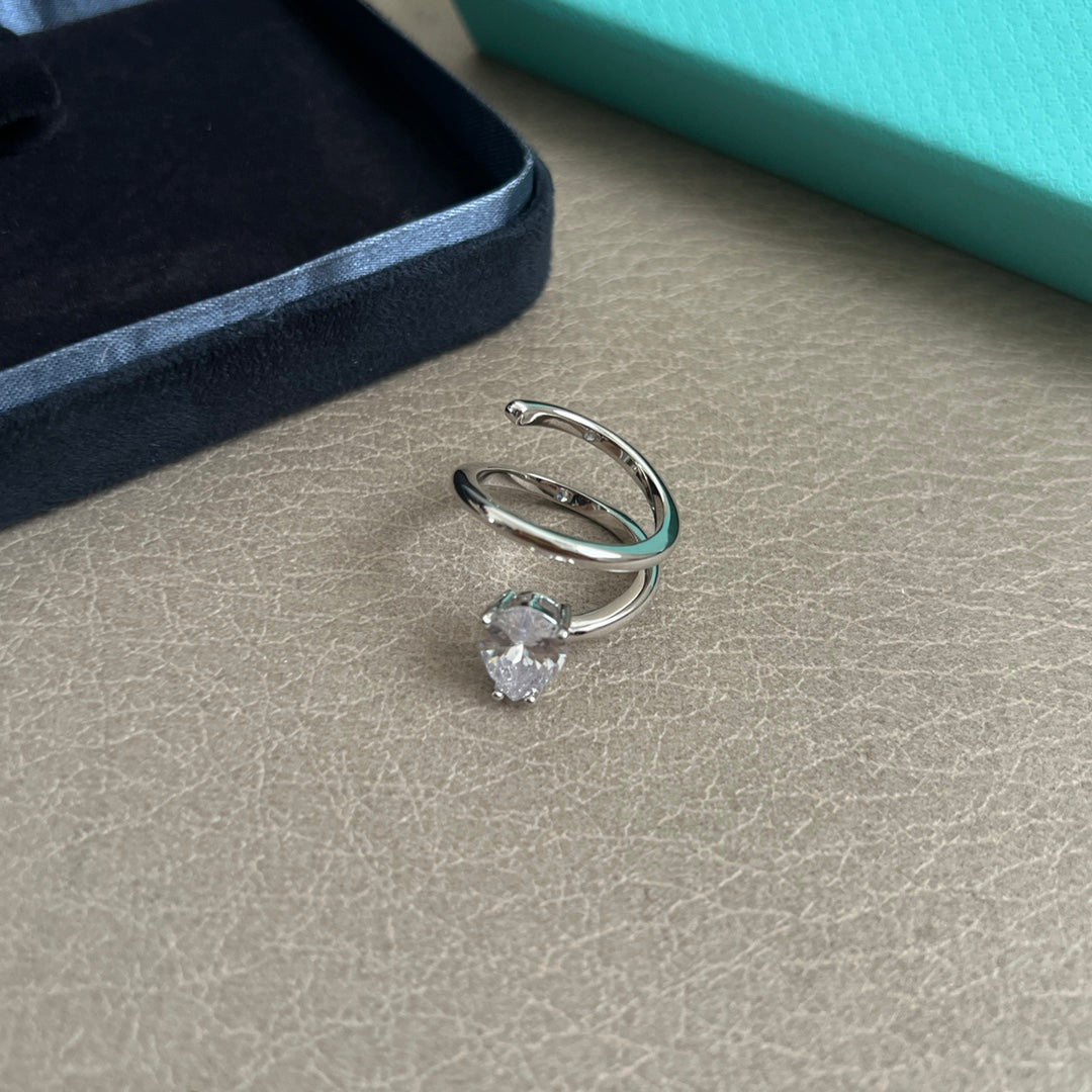 elegant Ring for women - alternate angle view 4