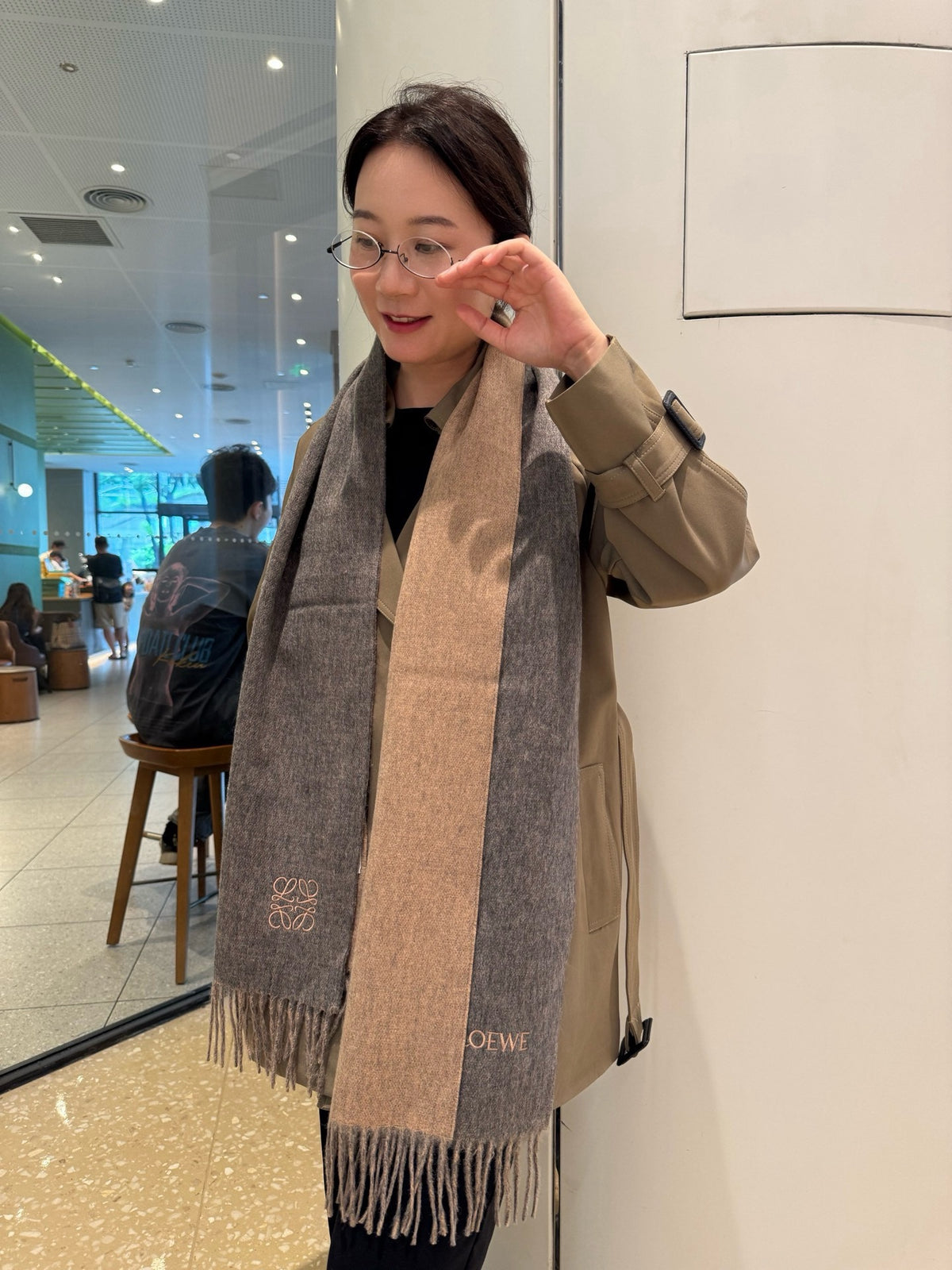elegant Scarf for unisex couple - product detail view
