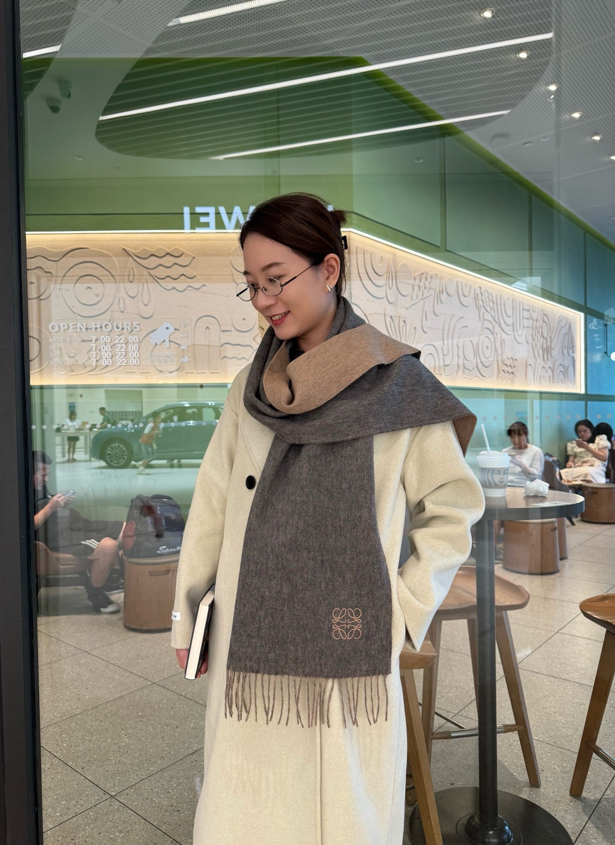 elegant Scarf for unisex couple - alternate angle view 3