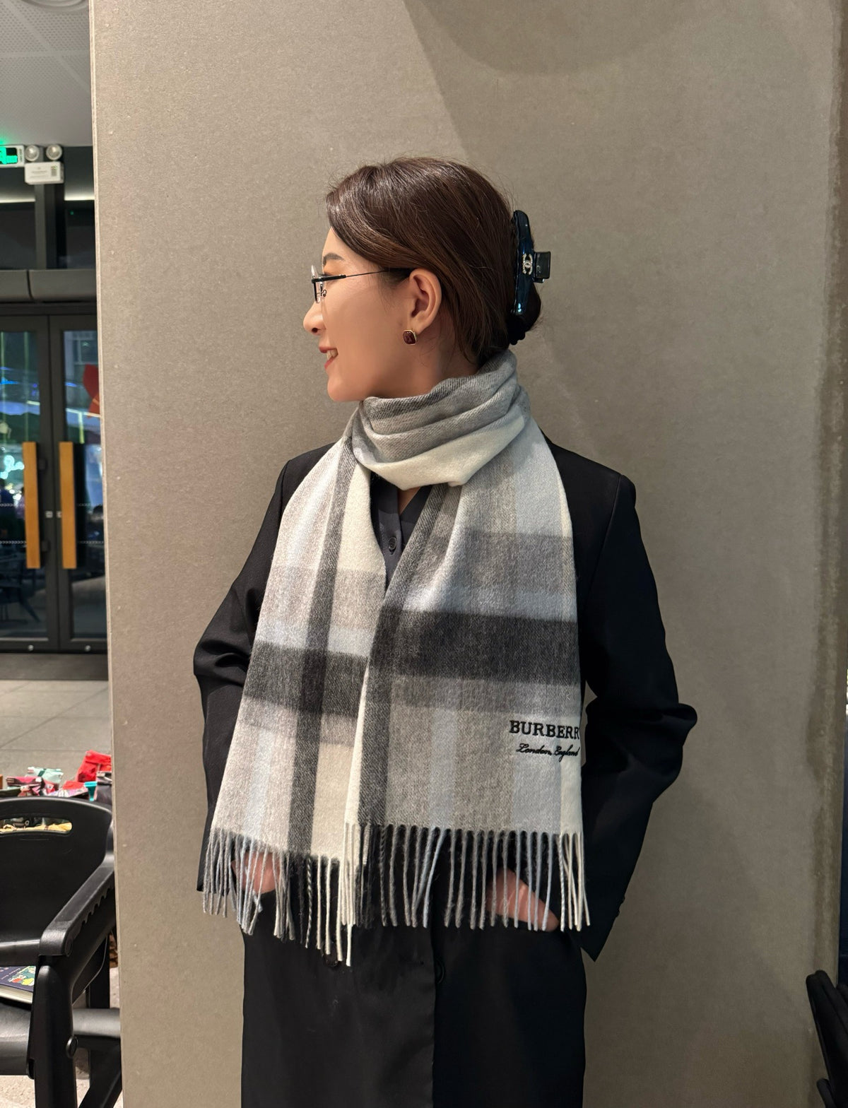 velvet stylish Scarf for unisex couple - alternate angle view 2