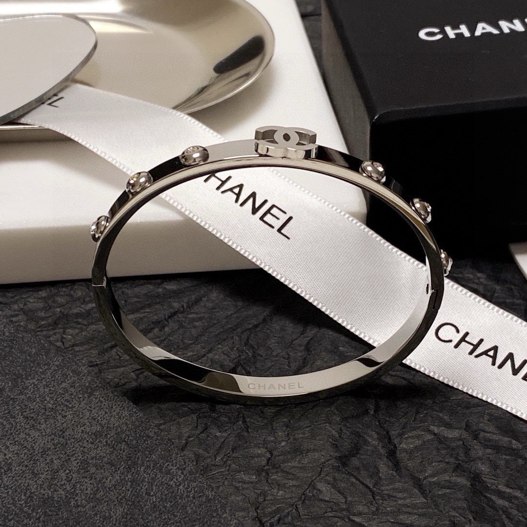 crystal elegant Bangle for women - alternate angle view 5