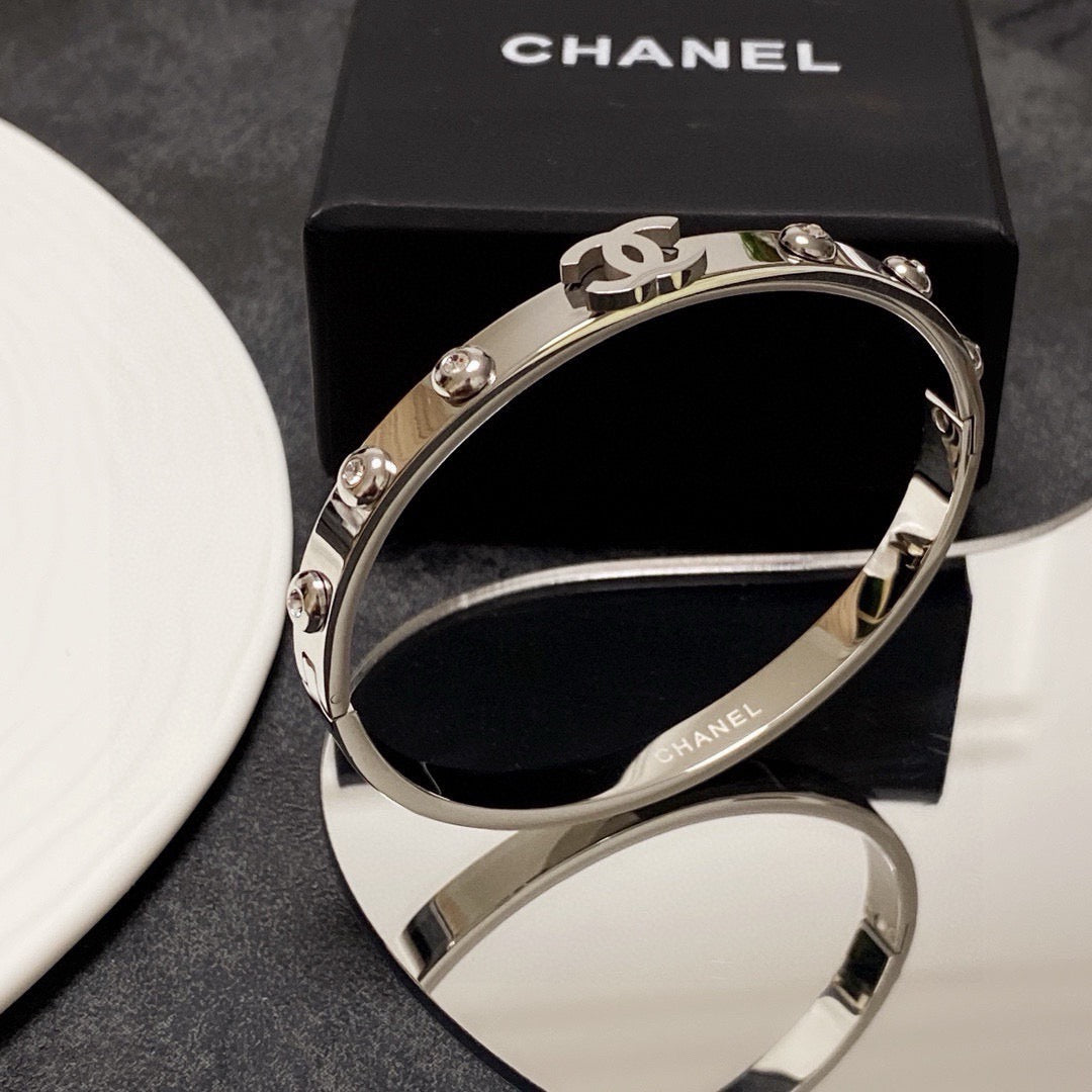 crystal elegant Bangle for women - product detail view
