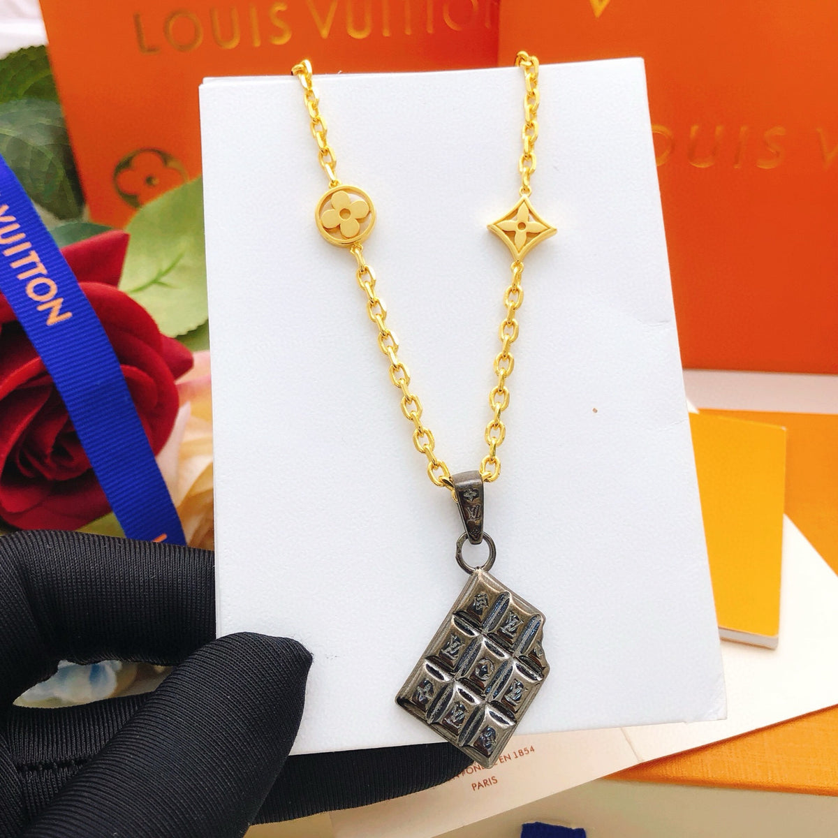 black brass Necklace for women - alternate angle view 7