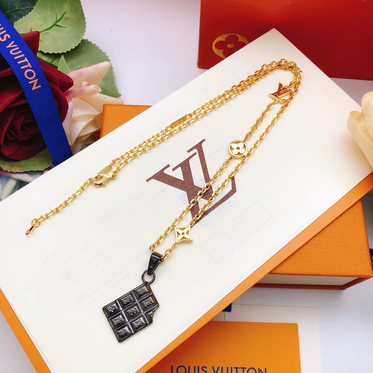 black brass Necklace for women - alternate angle view 5