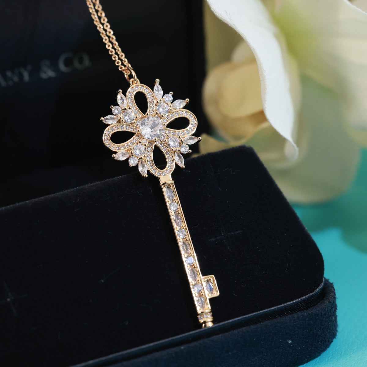 gold 18k gold plate key Sweater for women - alternate angle view 9
