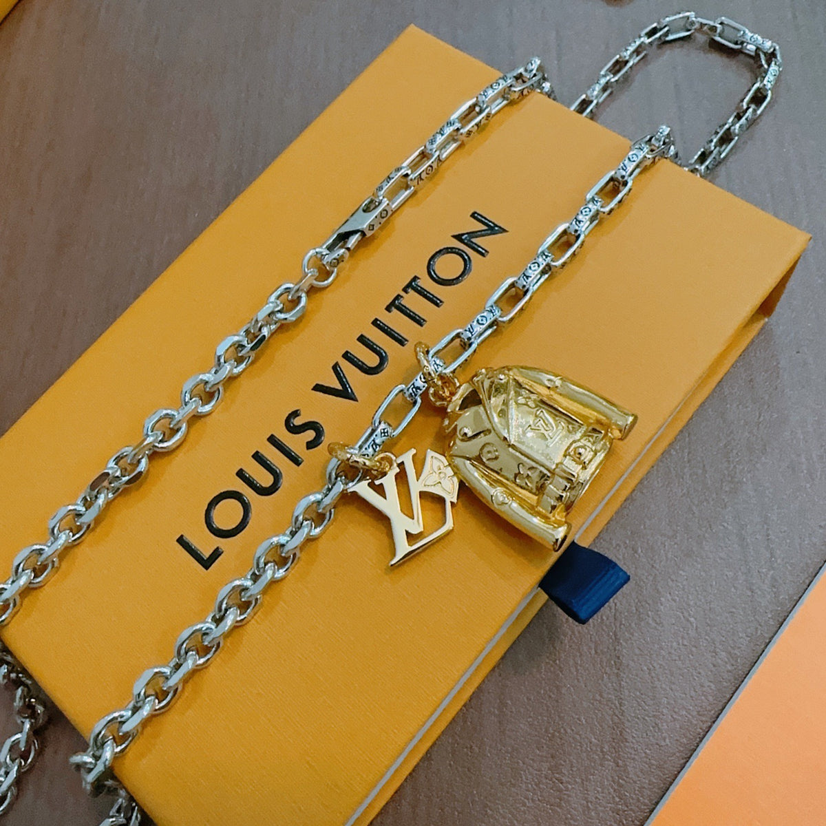 antique chain Necklace for men - alternate angle view 8