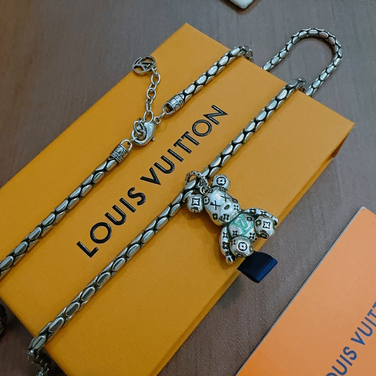 antique chain Necklace for men - alternate angle view 8