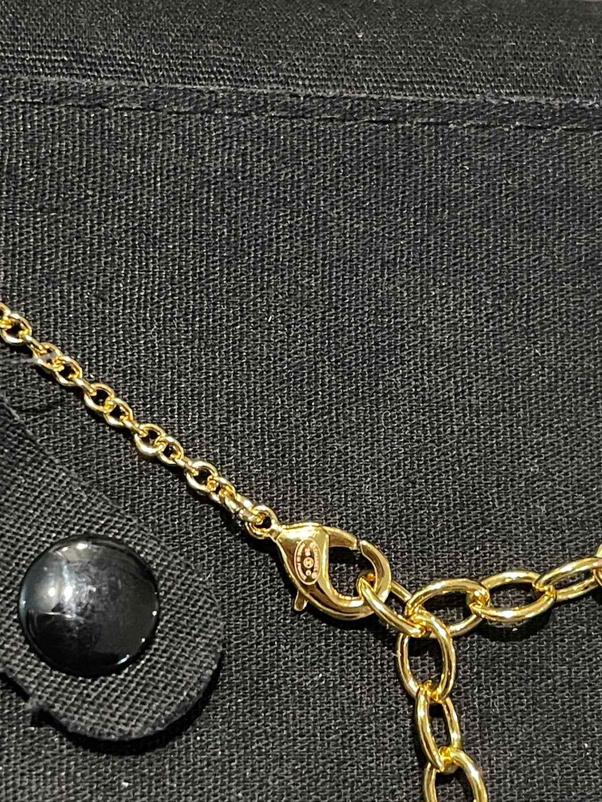 gold floral Pendant for women - alternate angle view 8