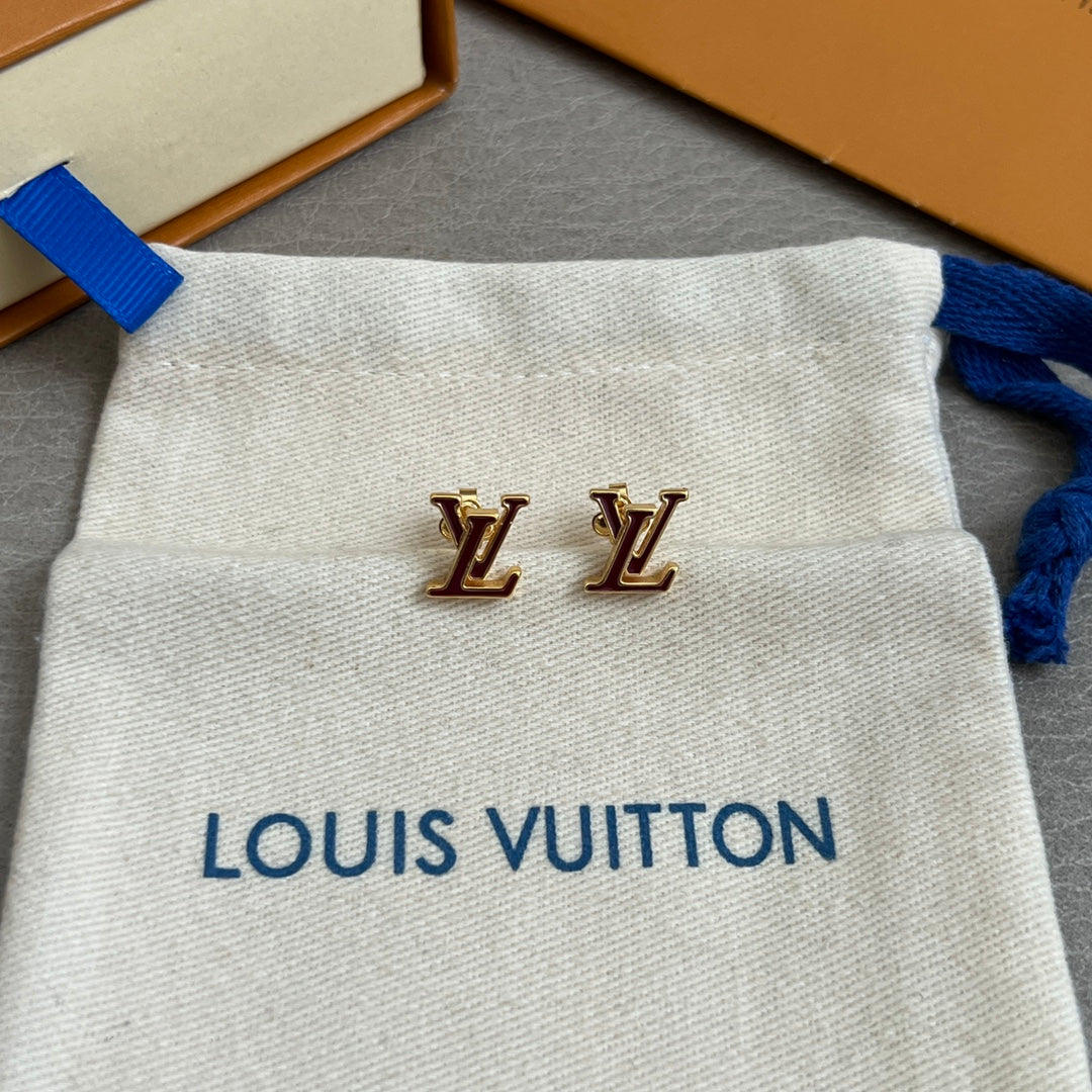 vintage Stud Earrings for men - alternate angle view 5