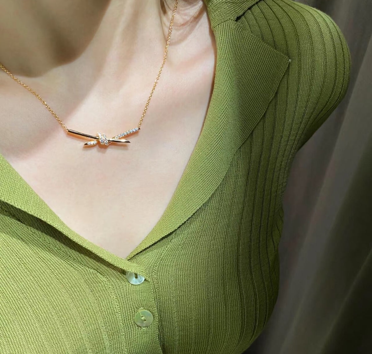 rose gold crystal rose Jewelry Set for women - alternate angle view 3