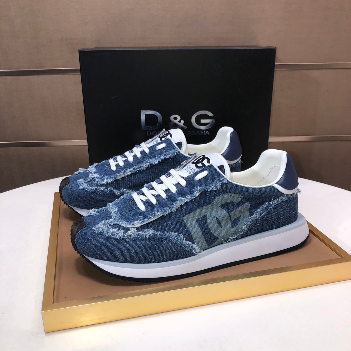 Dolce & Gabbana DG Low-Top Sneakers in Calfskin