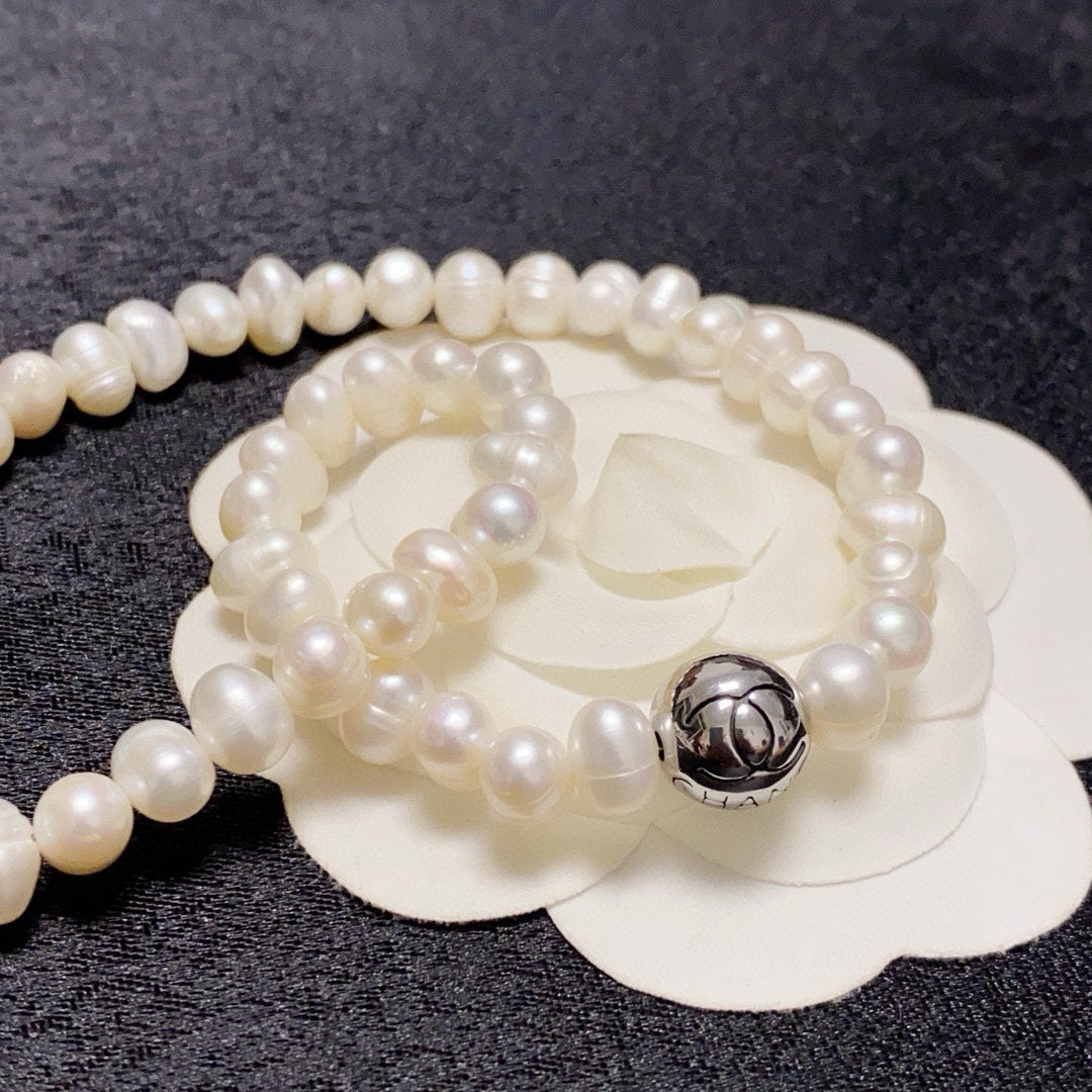 pearl Necklace for women - alternate angle view 4