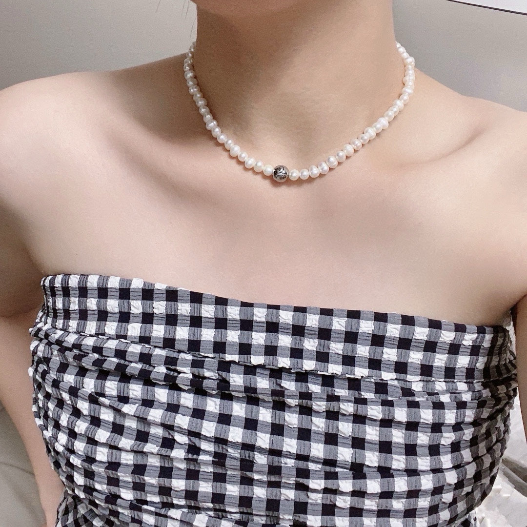 pearl Necklace for women - product detail view