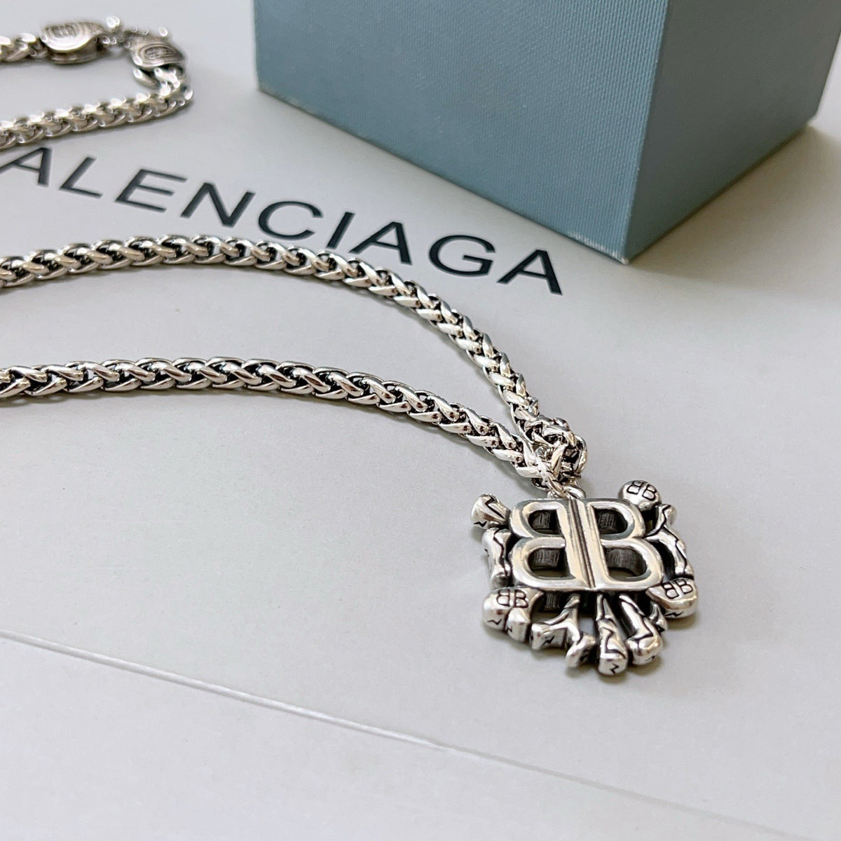 vintage Necklace for women - alternate angle view 2