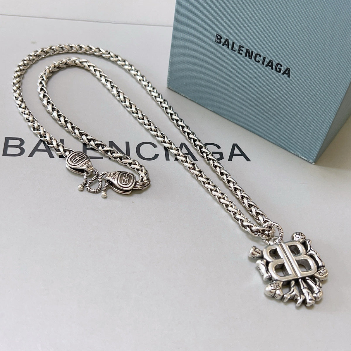 vintage Necklace for women - product detail view