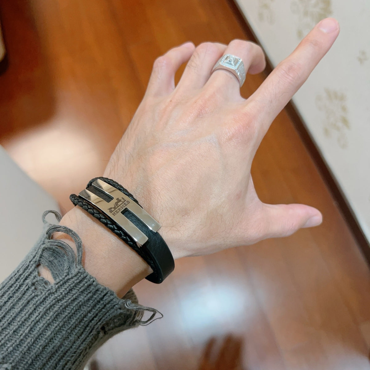 antique leather Bracelet for women - alternate angle view 3