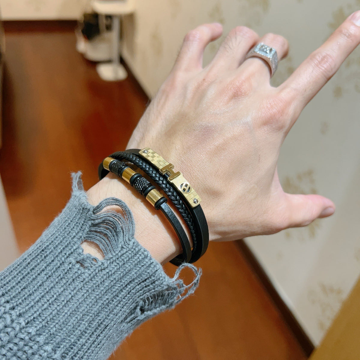 antique leather Bracelet for women - alternate angle view 4