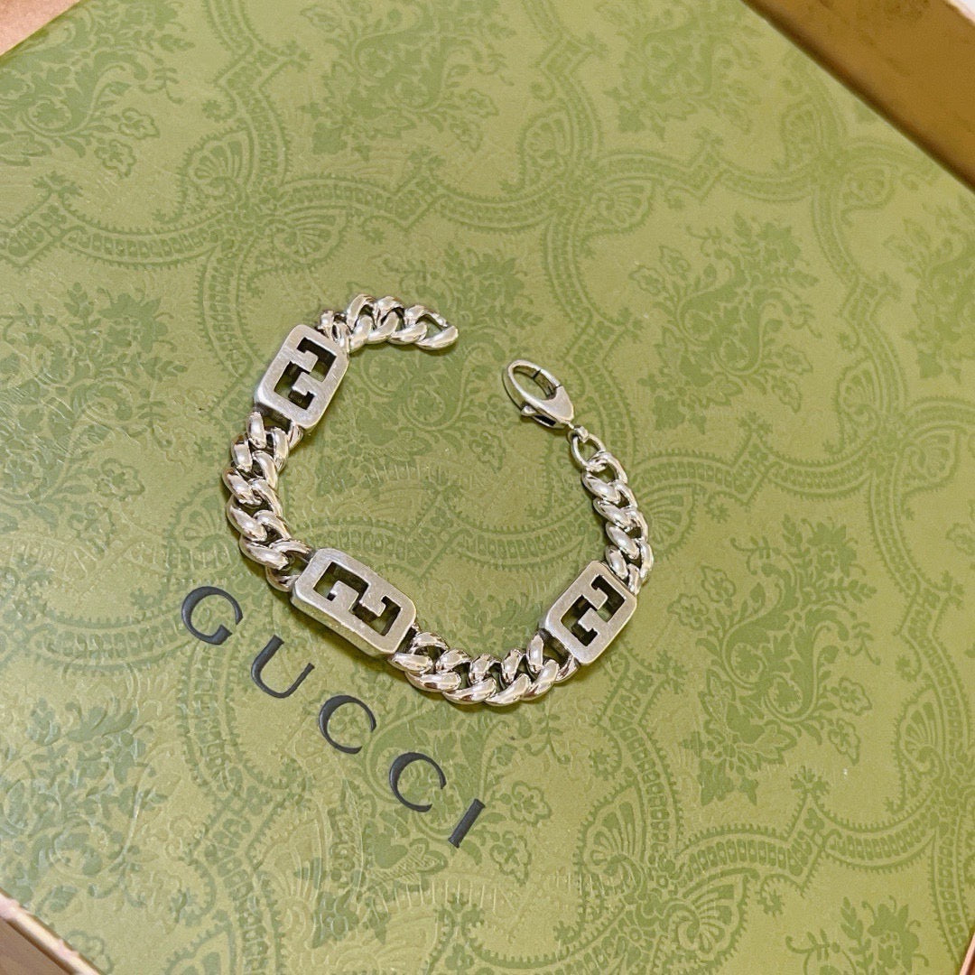 beige delicate Bracelet for men - alternate angle view 4