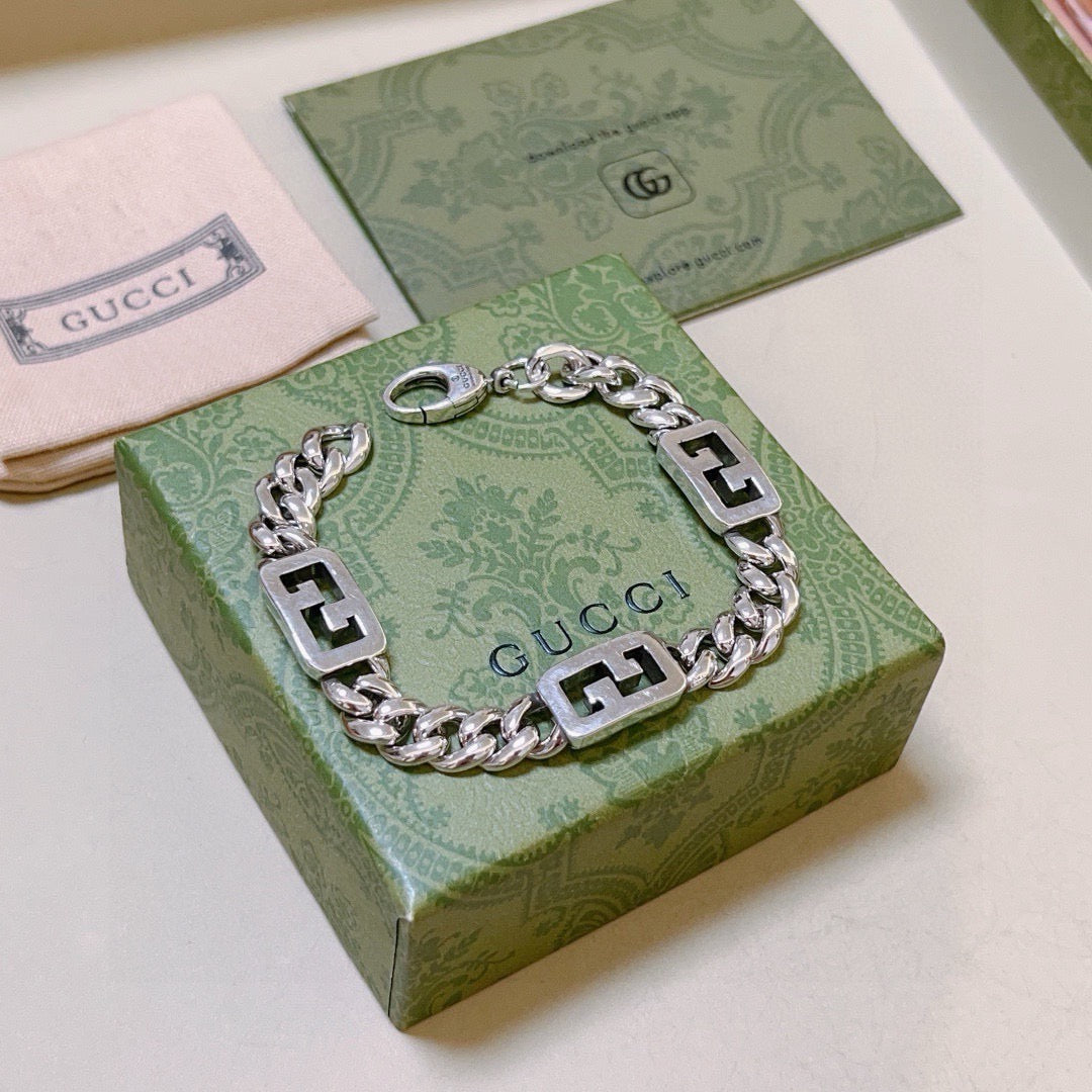 beige delicate Bracelet for men - alternate angle view 5