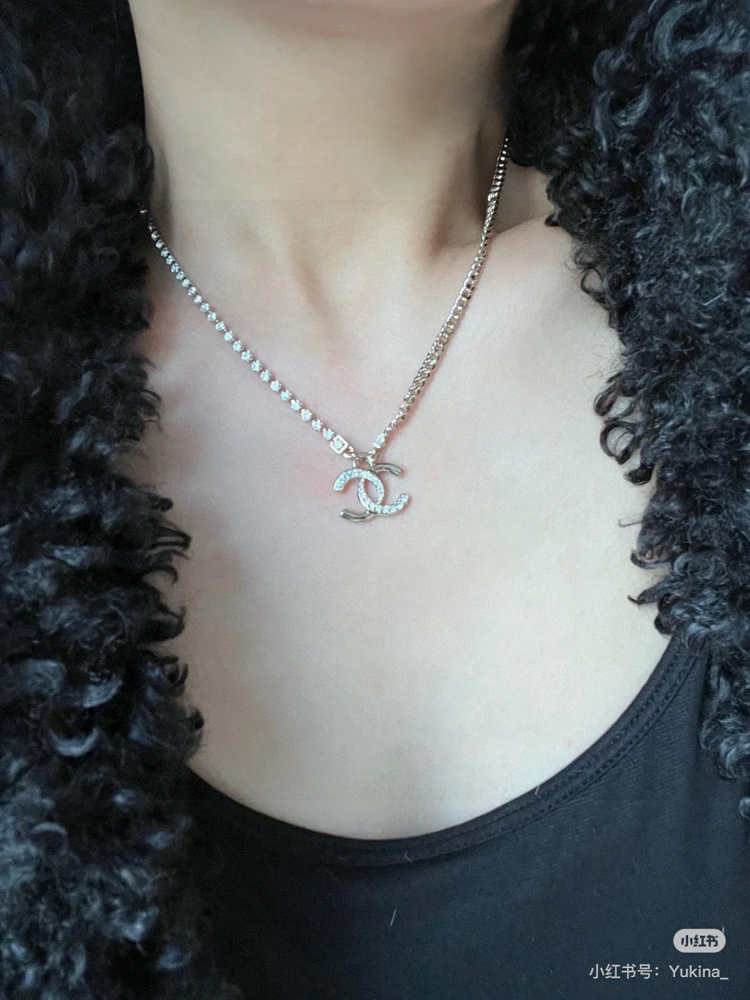 minimalist Necklace for women - alternate angle view 3