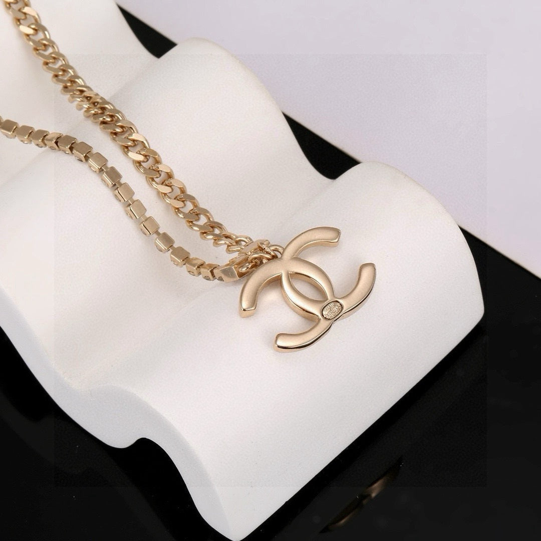 minimalist Necklace for women - alternate angle view 5