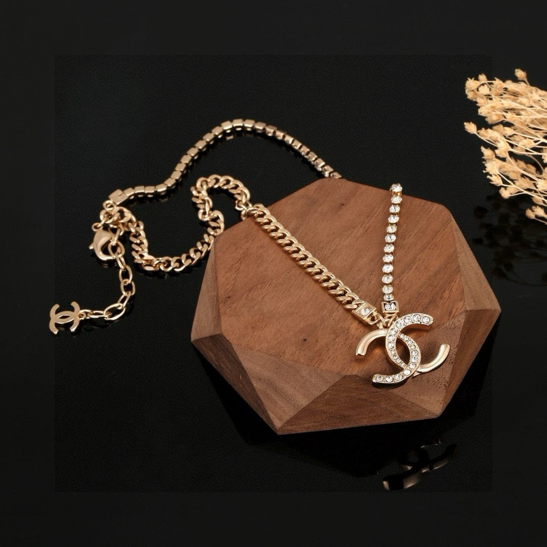 minimalist Necklace for women - alternate angle view 2