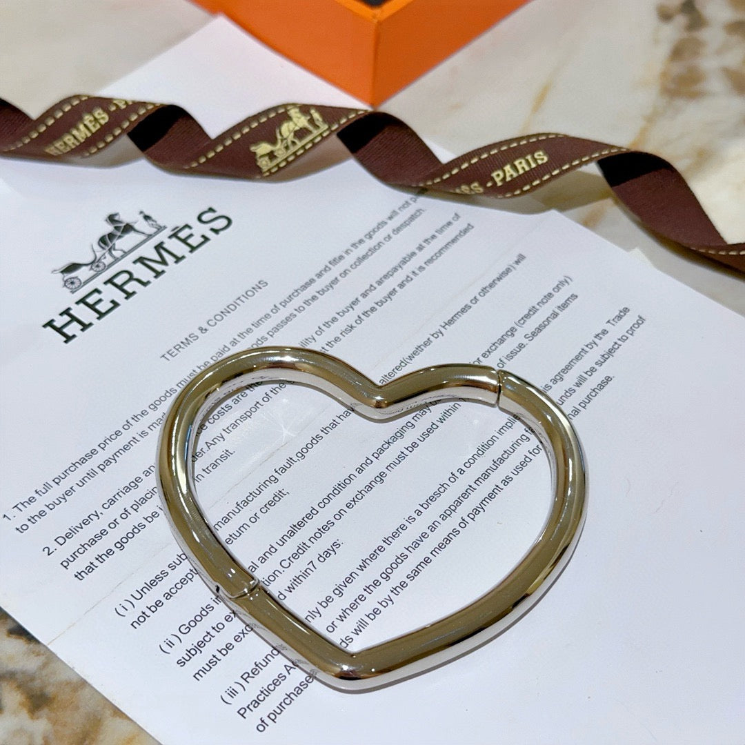 gold gold plated heart Bangle for men - alternate angle view 8