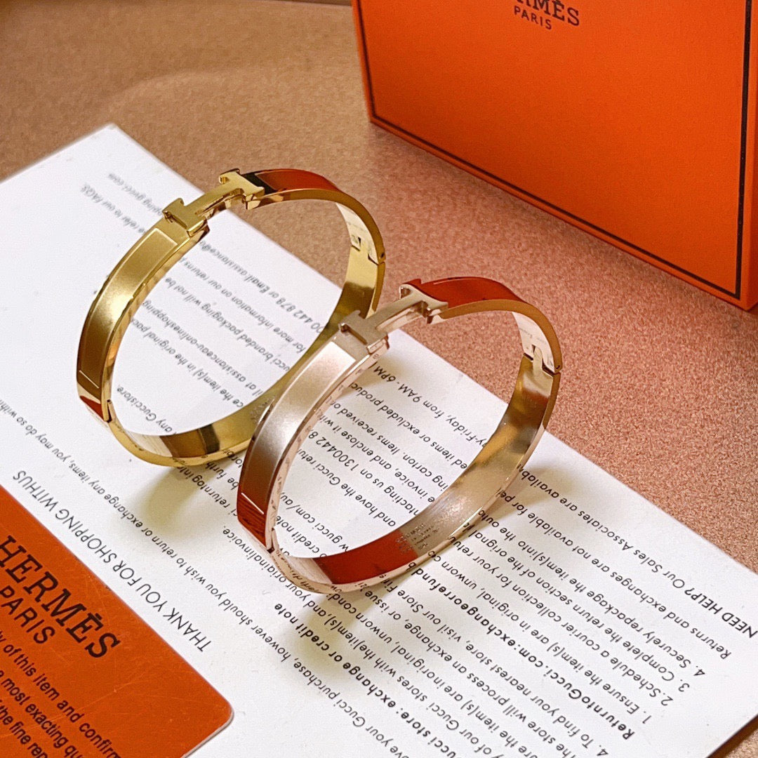 gold gold plated Bangle for women - alternate angle view 7