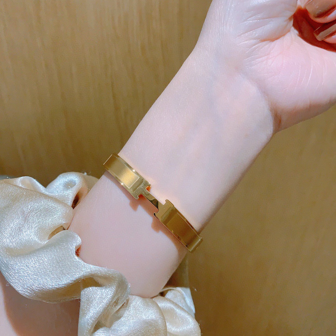 gold gold plated Bangle for women - alternate angle view 8