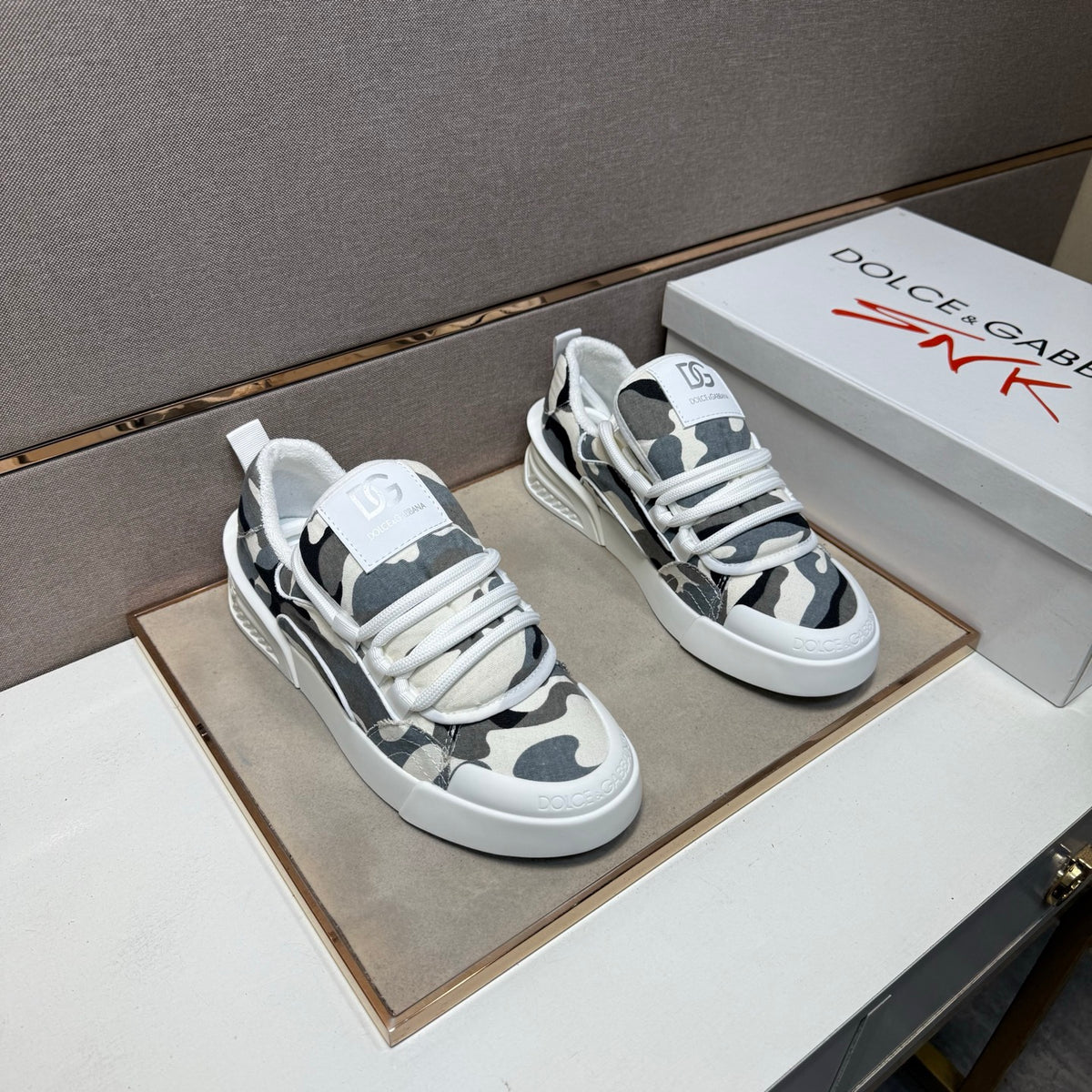 Dolce & Gabbana DG Couple's Multi-Material Casual Sneakers 4 Colors