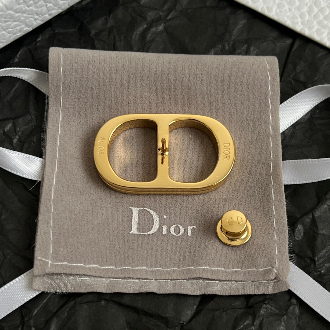 yellow brass sweet Brooch for women - alternate angle view 6