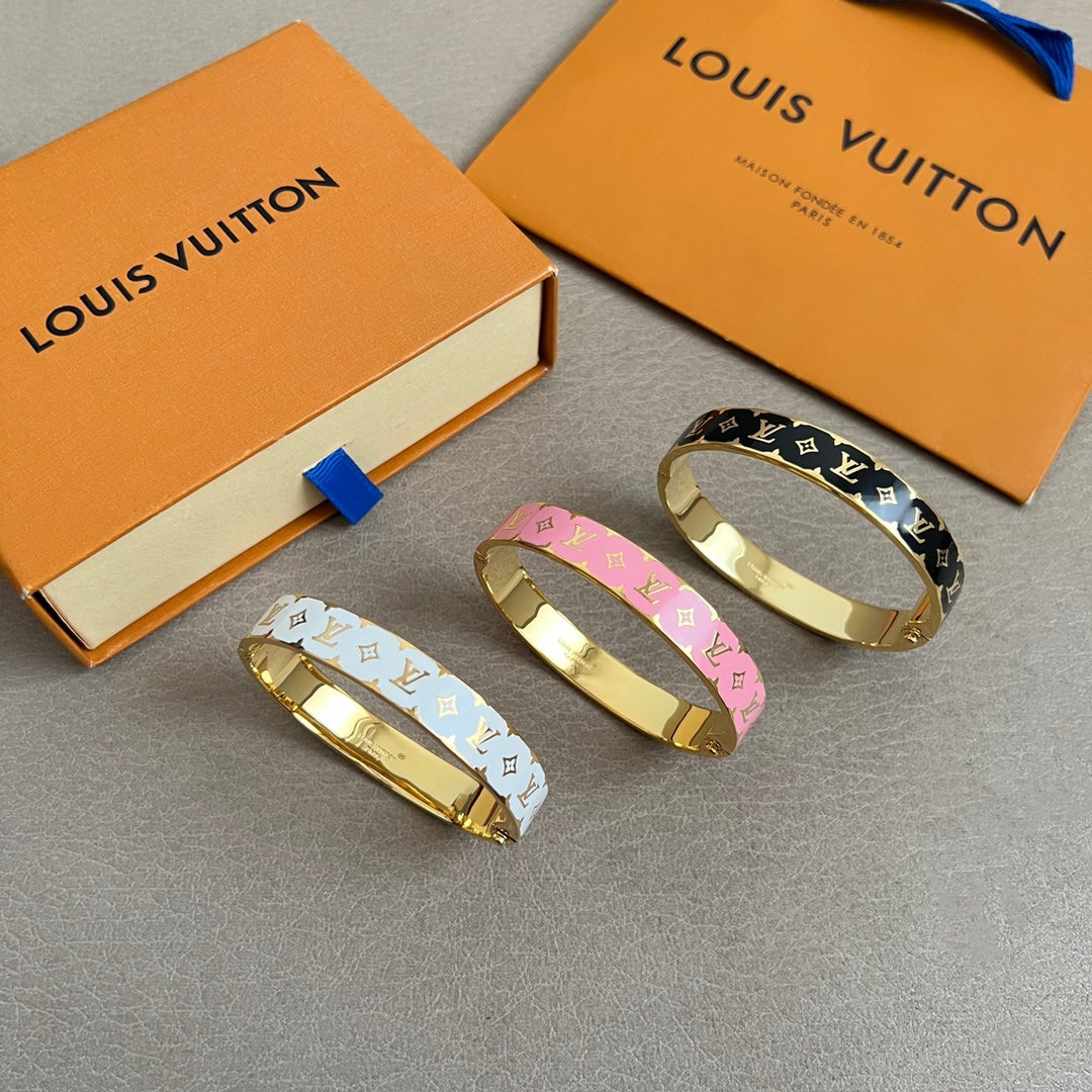 gold Bangle for women - alternate angle view 7