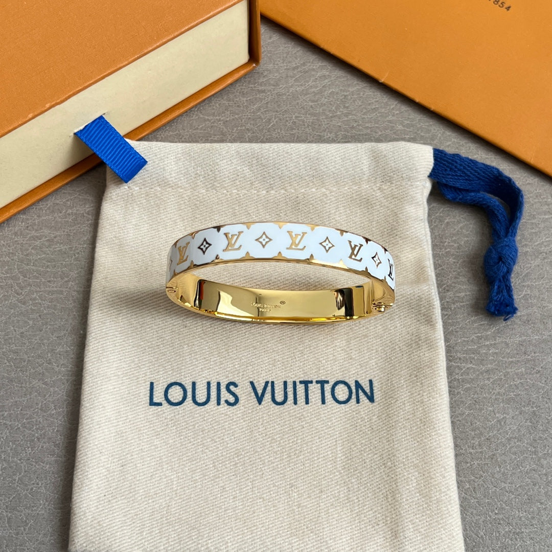 gold Bangle for women - product detail view