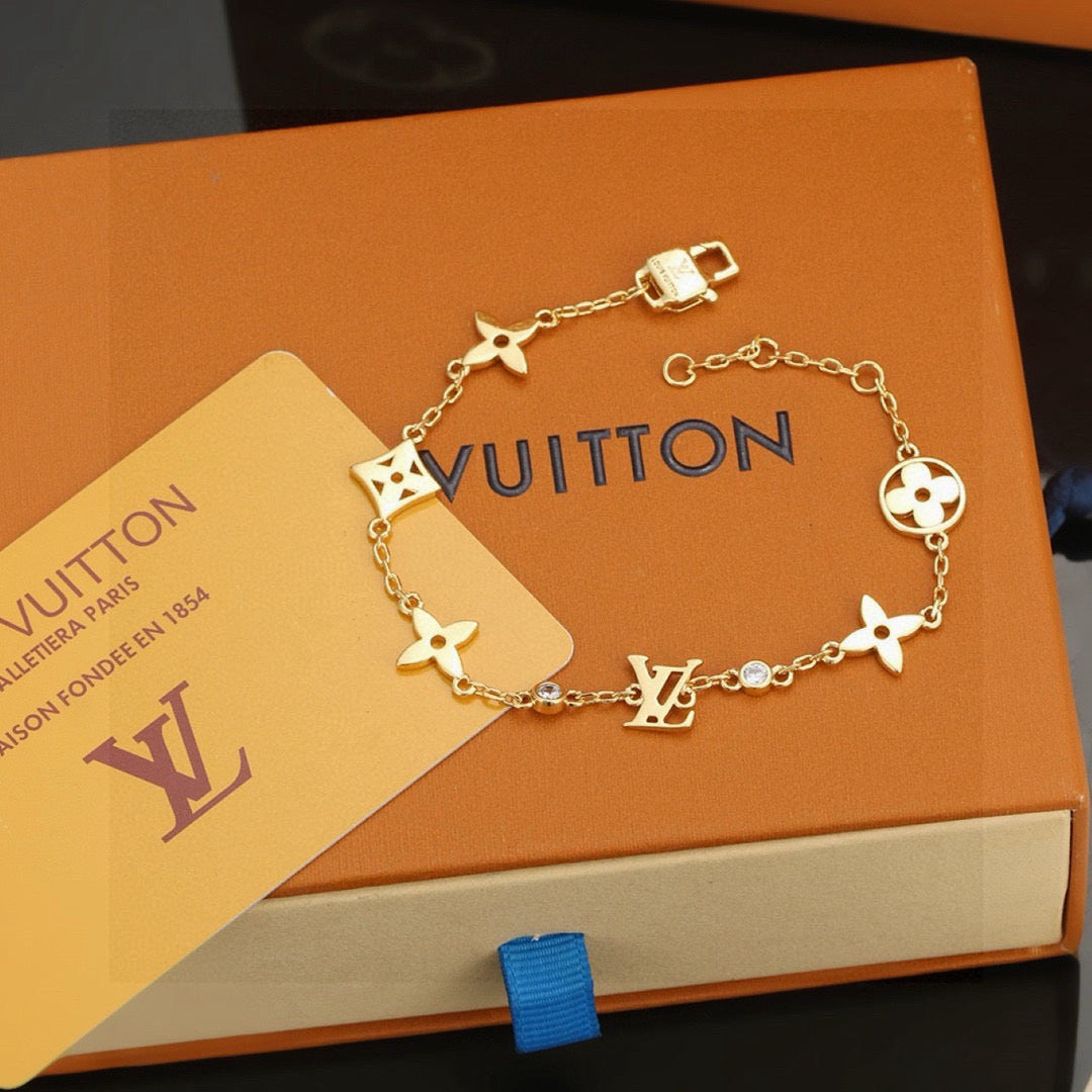 letter Bracelet for women - product detail view