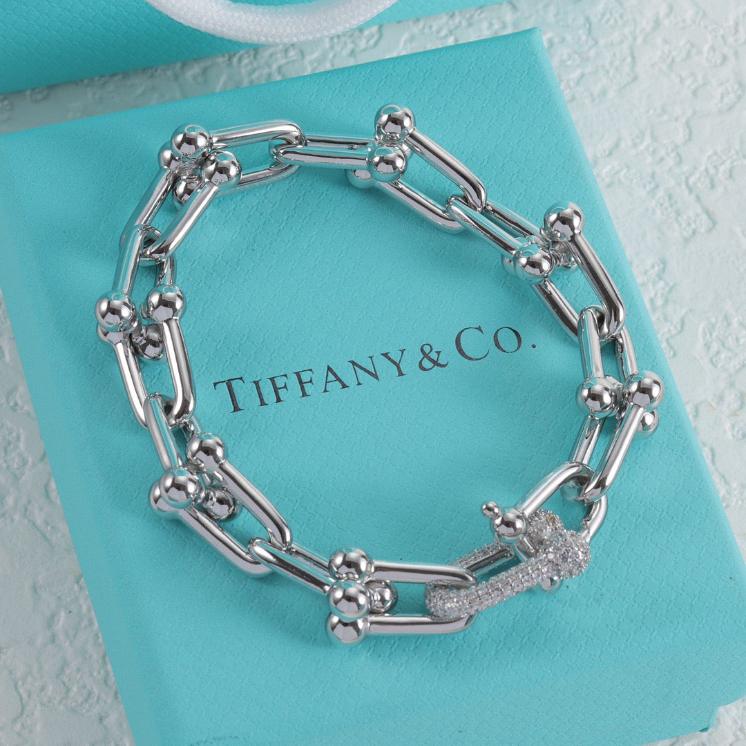 gold delicate Bracelet for men - alternate angle view 5