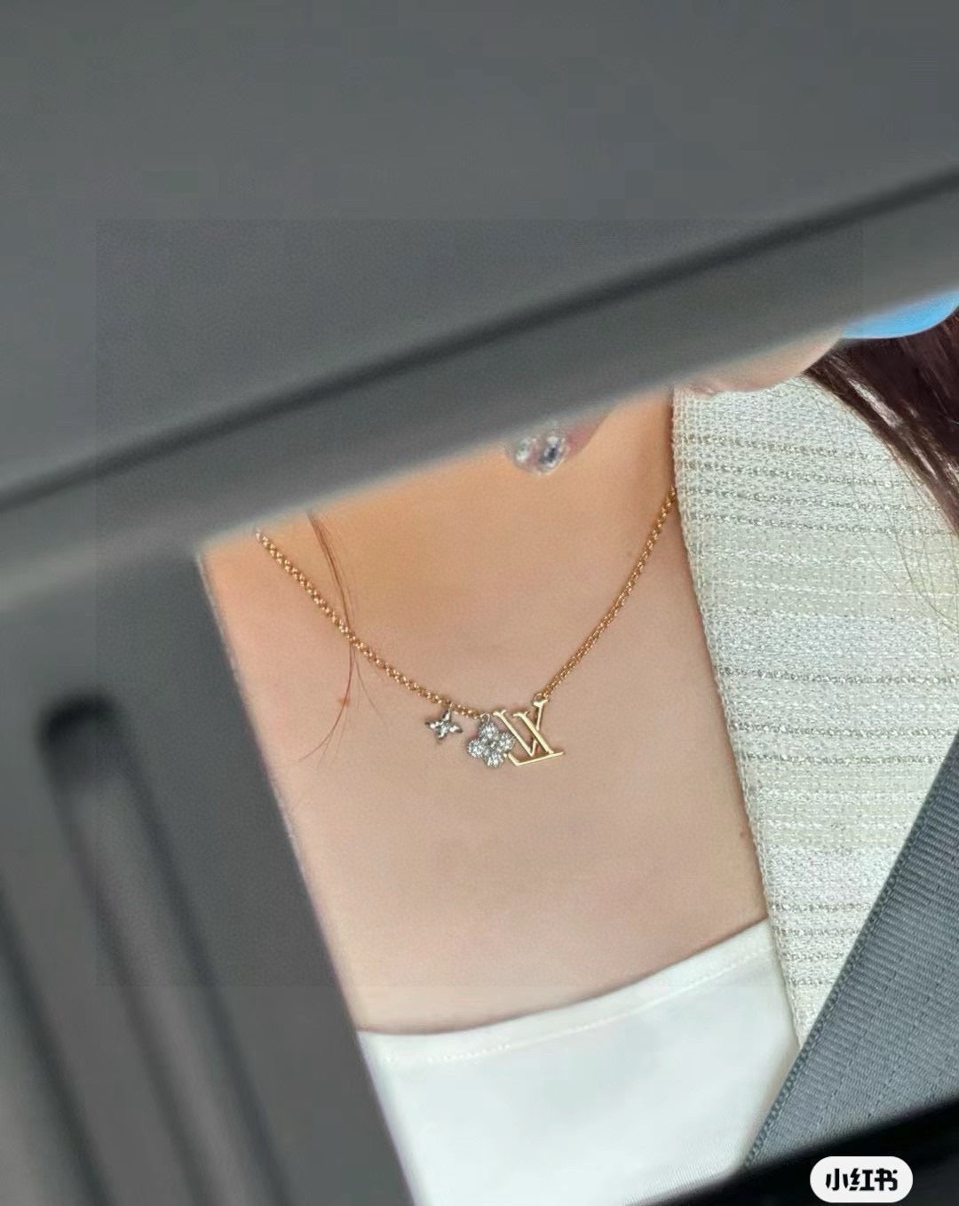 clover Necklace for women - alternate angle view 3