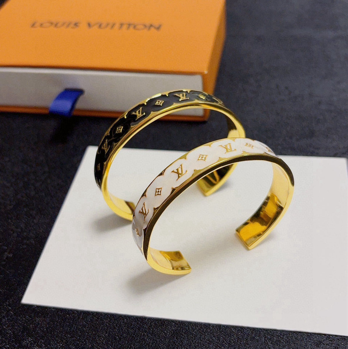 white floral Bangle for women - alternate angle view 7