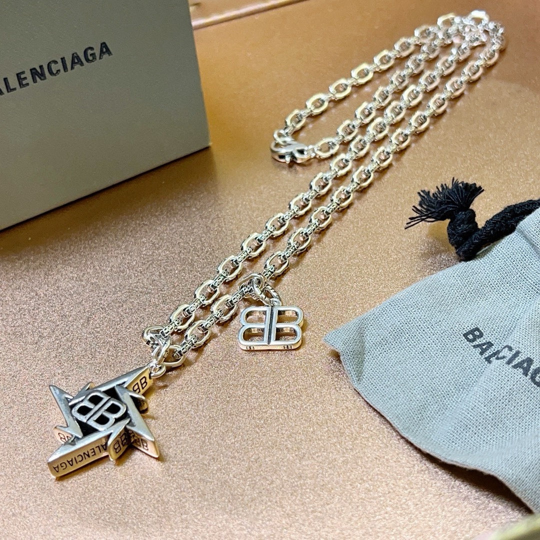 vintage Necklace for women - alternate angle view 4